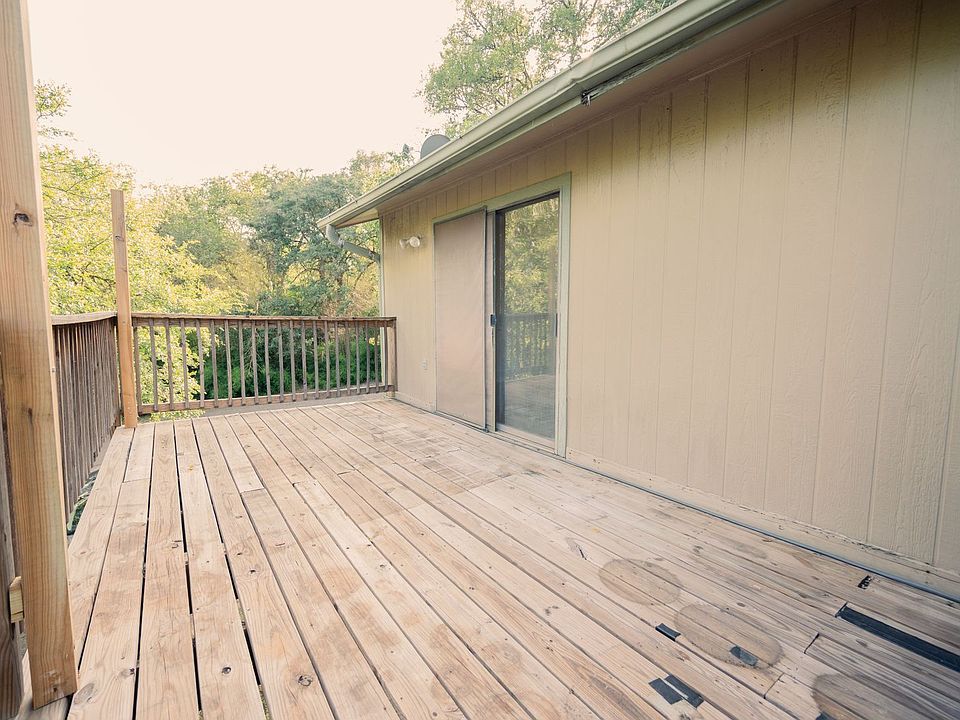 Advance Street Duplex 910 & 912 Advance St San Marcos TX Zillow