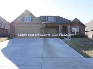 10534 N 121st Ave E, Owasso, OK 74055