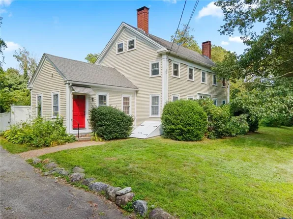 1097 Phenix Ave, Cranston, RI 02921