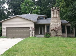 1010 Crystal Wood Dr, Davison, MI 48423