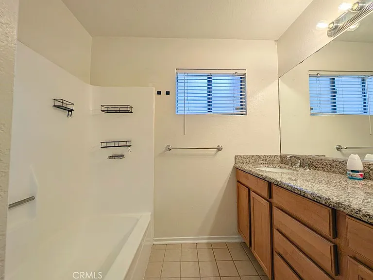 1965 Coulston St #10 — Photo 39