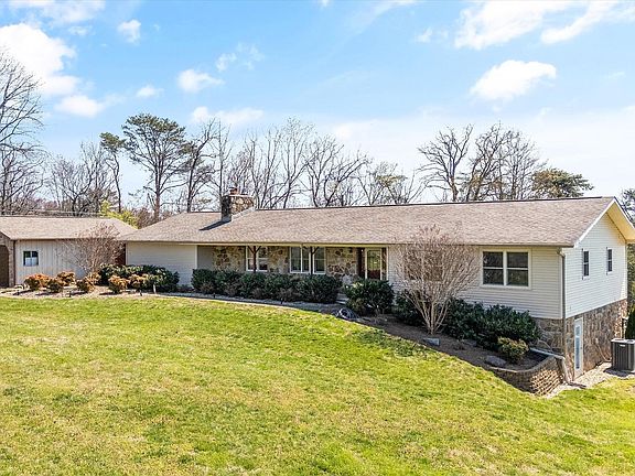 2nd image of 384 Stephens Rd