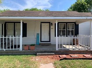 403 SW 8th St, Premont, TX 78375