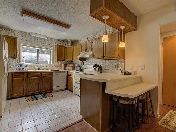 4th image of 49 Lake Dr Unit 1-M5