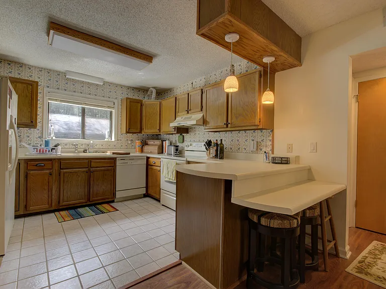 49 Lake Dr #1-M5 — Photo 5