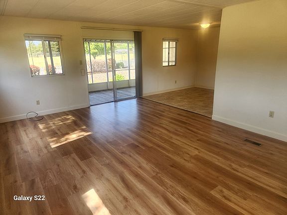 5th image of 299 Palm Ave