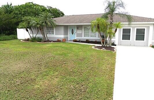 2nd image of 1326 SW Sultan Drive