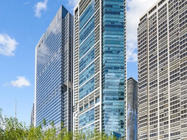 340 E Randolph St APT 3005, Chicago, IL 60601