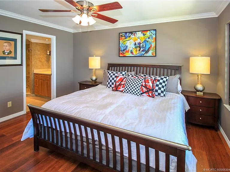 4720 NE Sandpebble Trce #403 — Photo 15