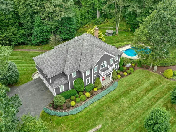 31 Beech Tree Lane, Monroe, CT 06468