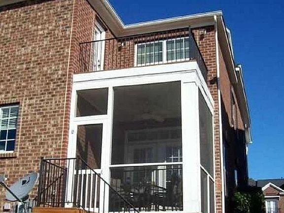 Back of Townhome (Screen Porch)