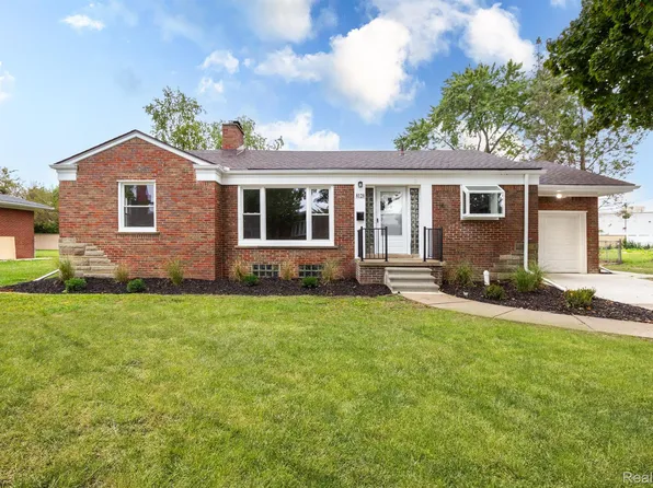 8128 Racine Rd, Warren, MI 48093