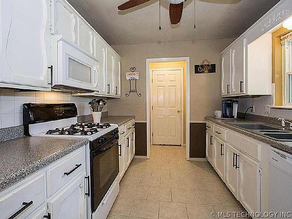 4th image of 2315 S 273rd East Ave