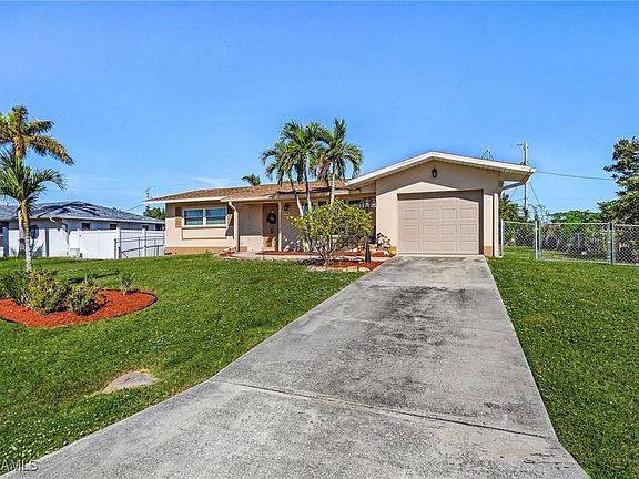3rd image of 923 SE 18th St