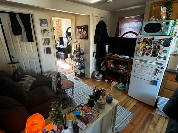 2217 Naudain St APT 3, Philadelphia, PA 19146