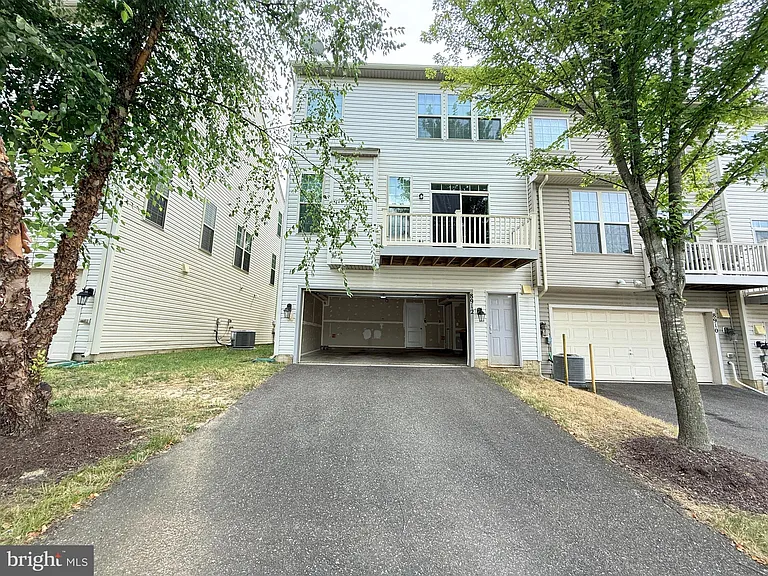 8912 Tower Pl — Photo 43