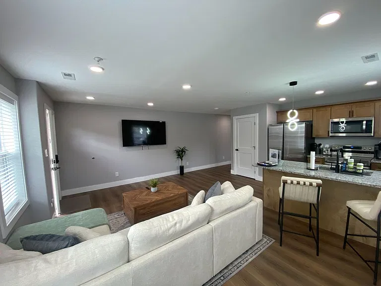 2209 Highland Ave — Photo 10