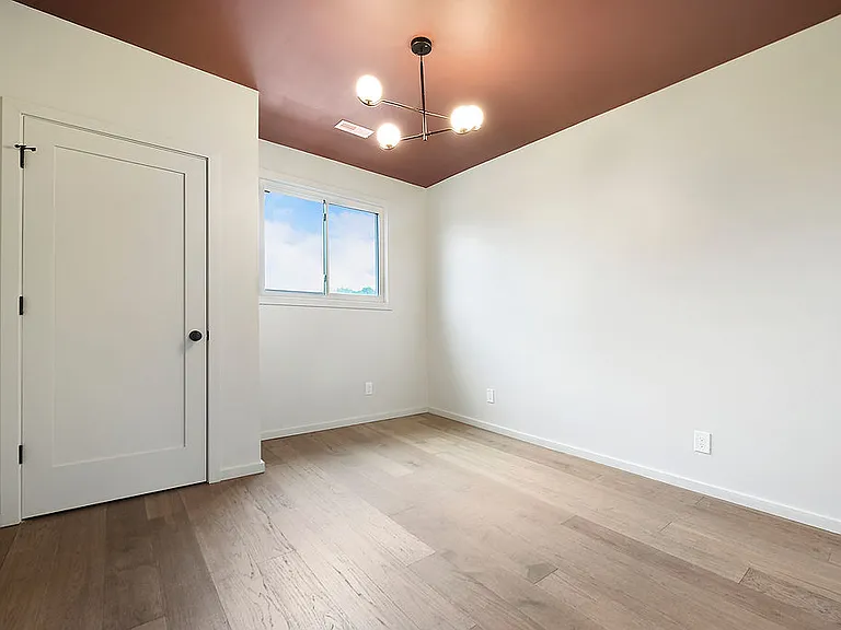 3315 Main St #4 — Photo 8