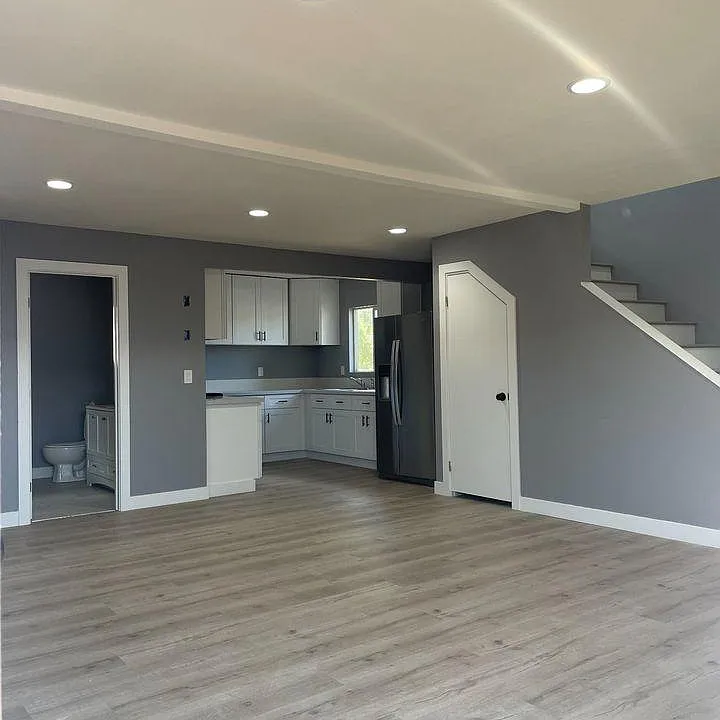 109 N Poe St #2