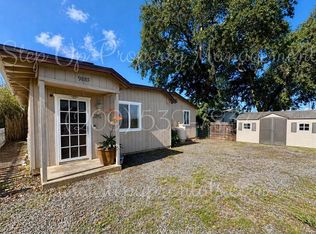 9885 Maiden Ln, Chinese Camp, CA 95309