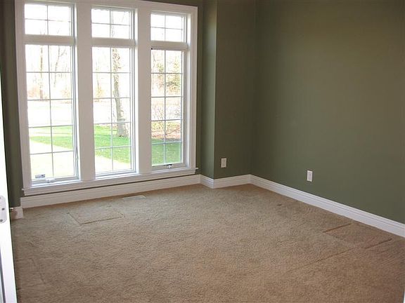 5th image of 2320 Forest Hills Lane St