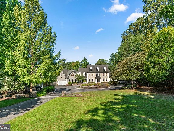 3rd image of 370 Eagle Hill Rd