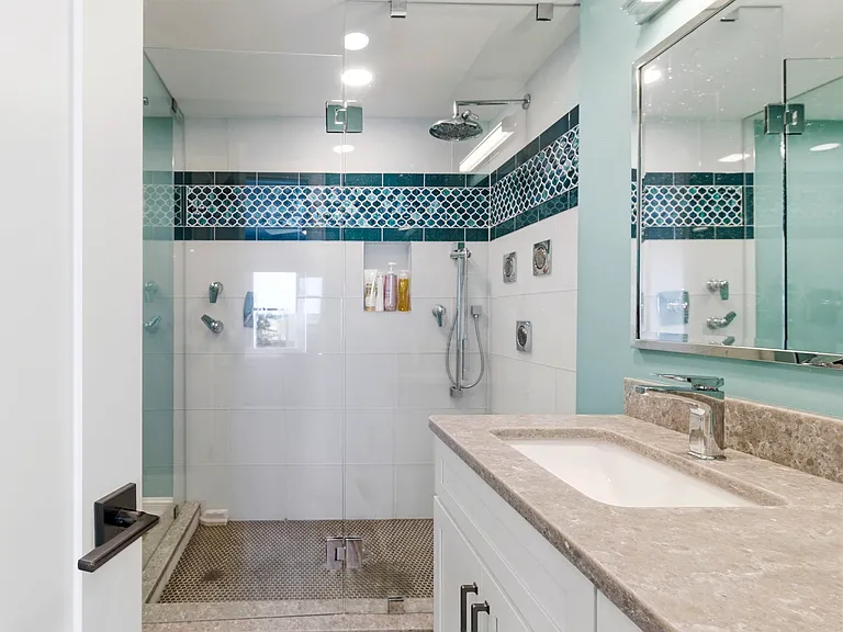 4950 Gulf Blvd #608 — Photo 28