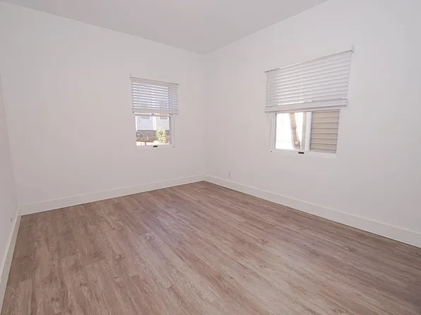 34 Hilliard Avenue image 4 of 33