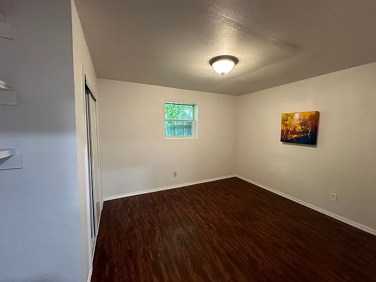 1619 Nolan St #B — Photo 11