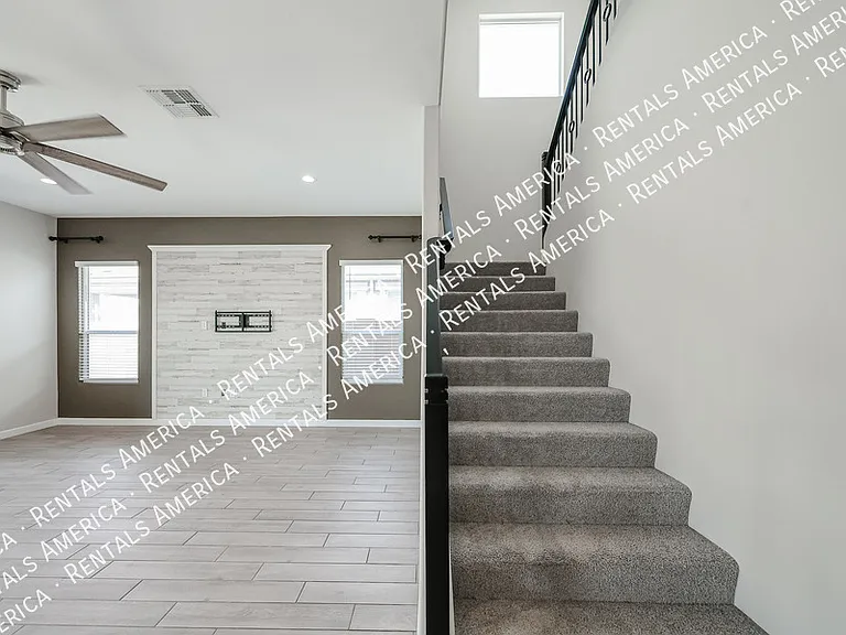 1829 E Saguaro Park Ln — Photo 18
