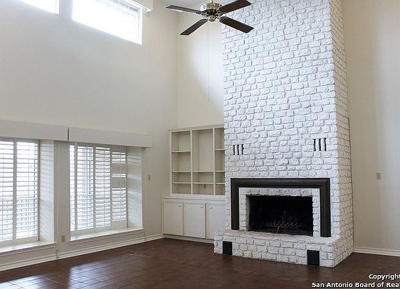 2nd image of 2405 Birkdale Ln E