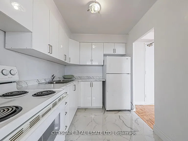 1442 Lawrence Ave W #816 — Photo 7