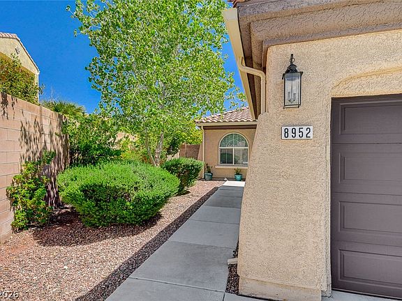 3rd image of 8952 Sandy Isle Ct
