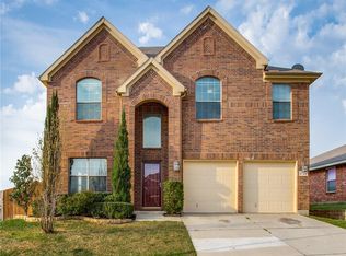 8148 Plateau Dr, Fort Worth, TX 76120