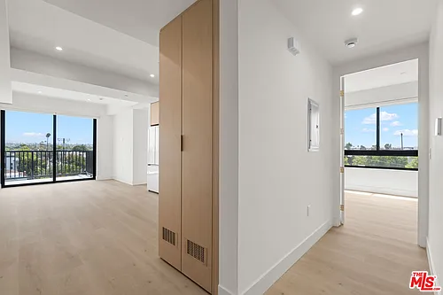 1808 Lincoln Blvd #413 Photo 1