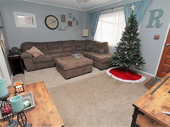 4th image of 2537 Edgelea Dr