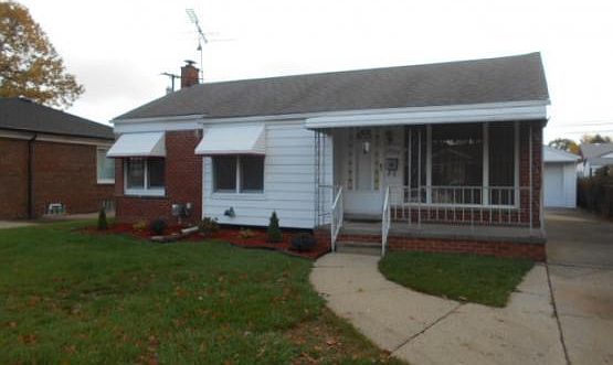 1st image of 28604 Floral St