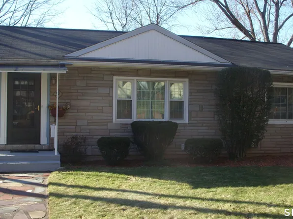 30 Lucy Street, Hamden, CT 06514