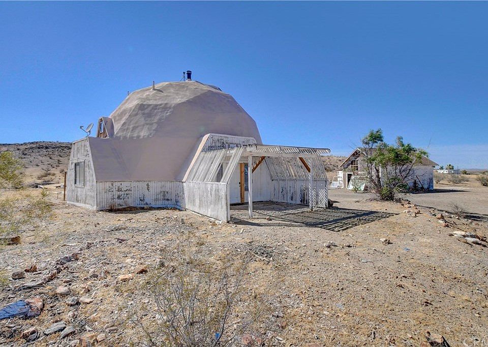 2nd image of 32656 Hinkley Rd