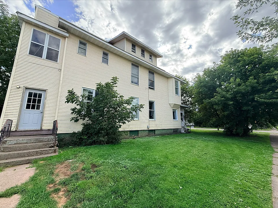 1704 Banks Ave #1/2