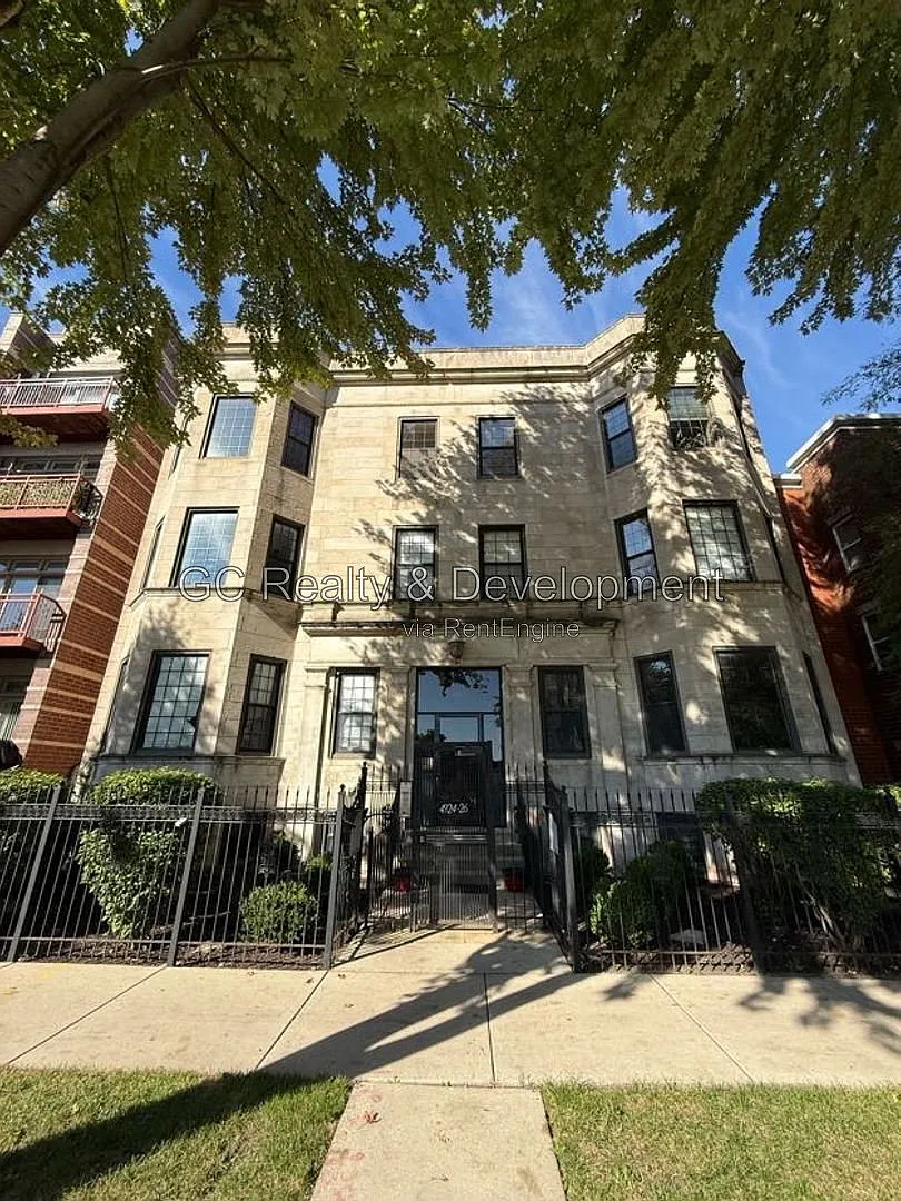 3 bed, 2.0 bath, 1600 sqft, $2,600 — Photo 1