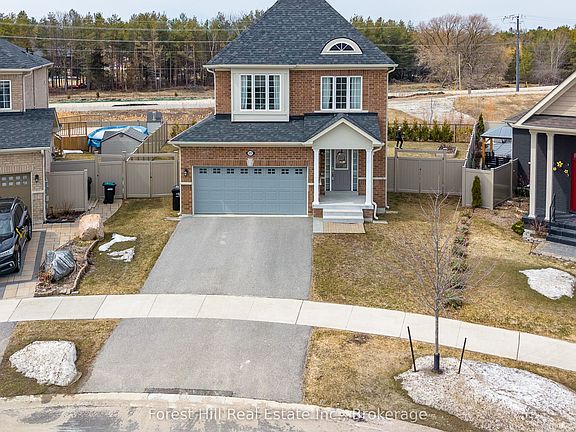2nd image of 222 Springfield Cres