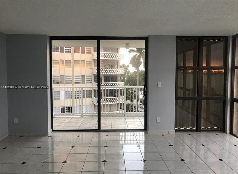 1st image of 1440 Brickell Bay Dr APT 501