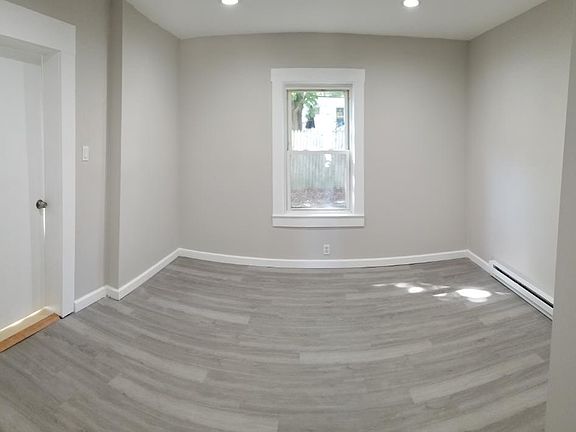 5th image of 172 Centre Ave #3