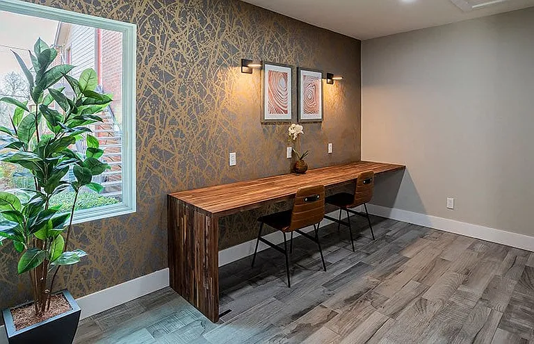 Brooksfield Apartments — Photo 3