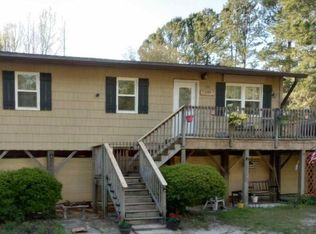 178 Hemlock Ln, Smoaks, SC 29481