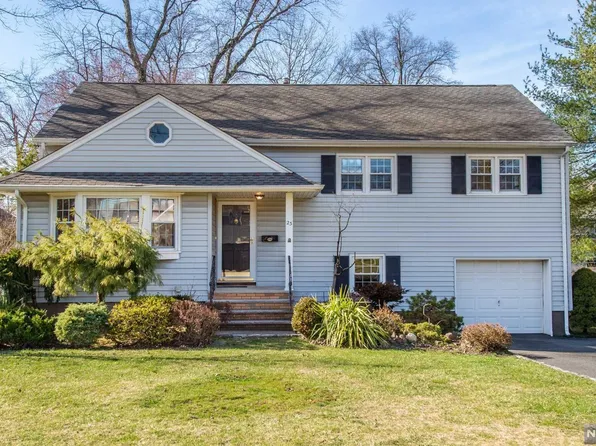 23 Lougheed Ave, West Caldwell, NJ 07006