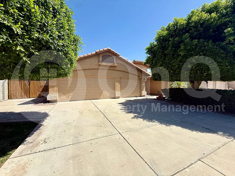 1530 E Toledo St — Photo 6