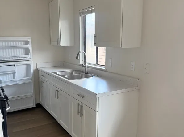 428 E Locust St, Lodi, CA 95240