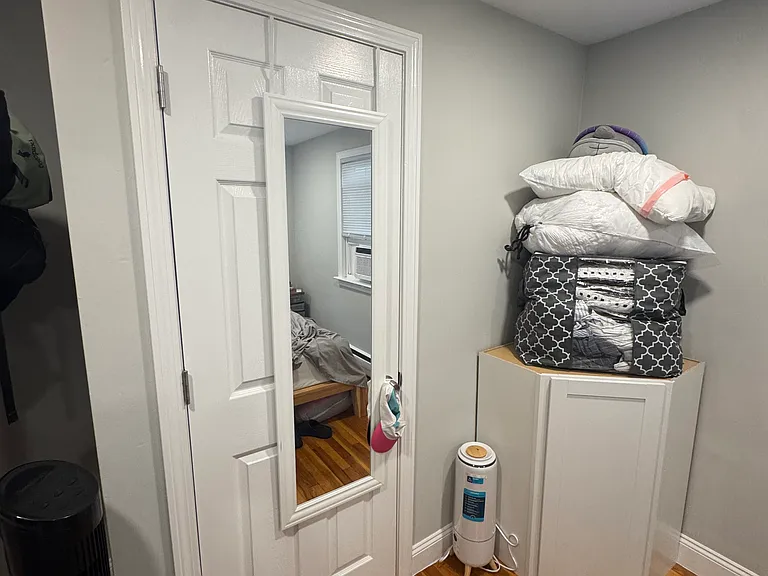 505-507 Talbot Ave #2 — Photo 9